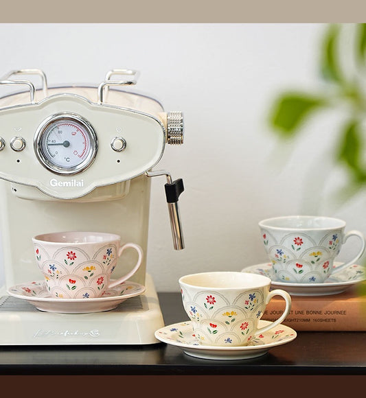 Vintage INS-style floral ceramic cup with high aesthetic appeal