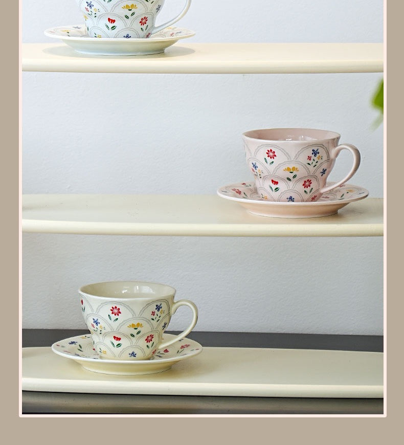 Vintage INS-style floral ceramic cup with high aesthetic appeal